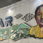 pencopotan gambar wajah mantan Gubernur Jawa Barat, Ridwan Kamil, yang sebelumnya terpasang di Underpass Dewi Sartika, Kota Depok