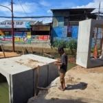 Masih Banjir, Padahal Proyek Pembangunan Jembatan Bukit Cengkeh 2 Sudah Rampung