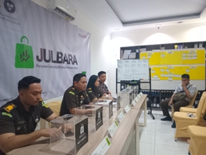 Kejari Depok Gelar Julbara, HP dan Sepeda Motor Laku Keras